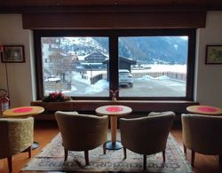 Hotel Tea - Dolomiti Yerinde Yemek