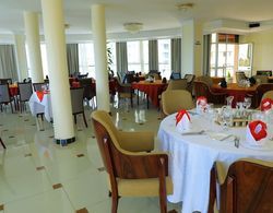 Tewodros Belay International Hotel Yerinde Yemek