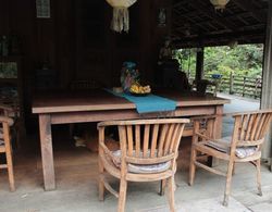 Thai Teak House Garden Homestay Yerinde Yemek
