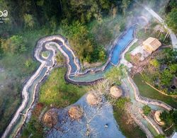 Thanh Tan Hot Springs By Fusion Öne Çıkan Resim