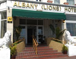The Albany Lions Hotel Dış Mekan
