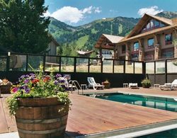 The Alpenhof Lodge Genel