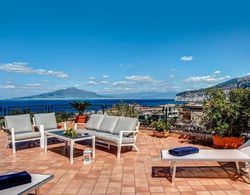 The Attic Sorrento - Rooftop Pool and Water Views Oda