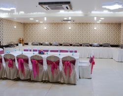 The AVR Hotels & Banquets Genel