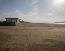 The Beach Weston Dış Mekan