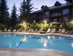 The Blackcomb Springs Suites at Whistler Havuz