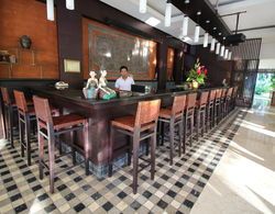 The Cakra Hotel Bali Bar