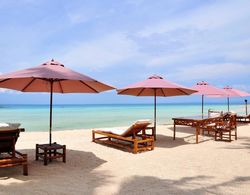 The Coral Blue Oriental Beach Villas and Suites Plaj