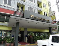 The Corporate Inn Hotel Dış Mekan