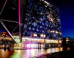 The Cube Hotel Birmingham Dış Mekan