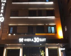 The Hera 30 Suit Genel