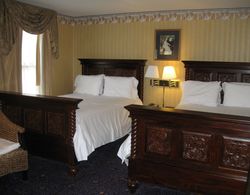 The Inn at Saratoga Genel