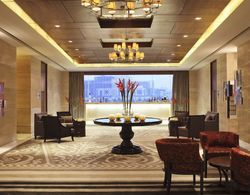 The Leela Ambience Gurugram Hotel & Residences Genel