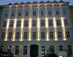 The Levante Rathaus Apartments Genel