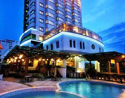 The Light Hotel & Resort Genel