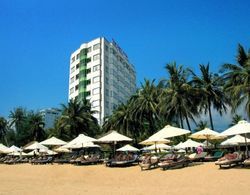 The Light Hotel & Resort Plaj