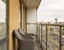 The Limehouse Classic - Endearing 2bdr Flat With Balcony Dış Mekan