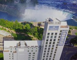 The Oakes Hotel overlooking the Falls Genel
