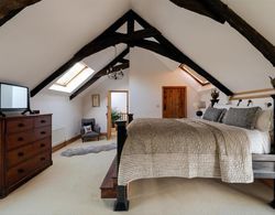 The Old Coach House - Converted Barn With Private Garden Parking and Fireplace Oda