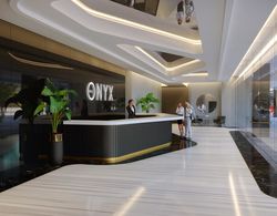 The Onyx Apartment Hotel Lobi