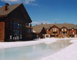 Hotel The Originals Auberge du Lac Taureau Genel