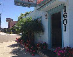 The Palomar Inn Genel