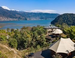 The Pavilions Himalayas Lake View Öne Çıkan Resim