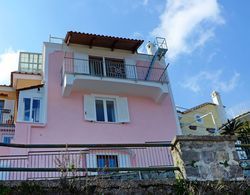 The Pink Ischia in Ischia Oda