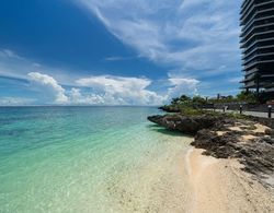The Reef Island Resort Mactan, Cebu Plaj