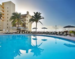 The Royal Islander - An All Suites Resort Havuz