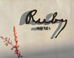 The Ruby Hotel Genel