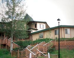 The Slopeside Inn Genel
