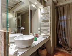 THE Smart Lucca Apartment Suite Inside the Walls Oda