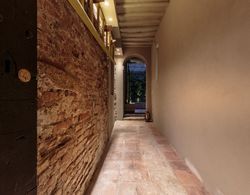 THE Smart Lucca Apartment Suite Inside the Walls Oda