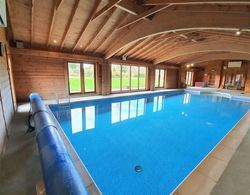 The Victorian Barn self catering holidays with pool & hot tubs Öne Çıkan Resim