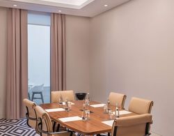 The WB Abu Dhabi, Curio Collection by Hilton Genel