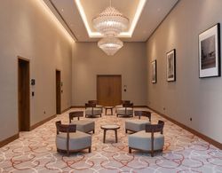 The WB Abu Dhabi, Curio Collection by Hilton Genel