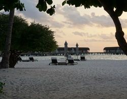 The Westin Maldives Miriandhoo Resort Plaj