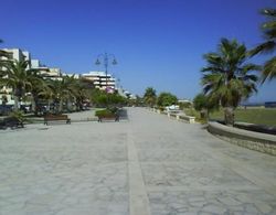 The Wisteria Apartment Near to Main Beach Dış Mekan