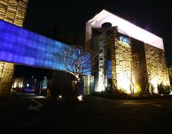 THE YORKER De'luxe Motel Dış Mekan