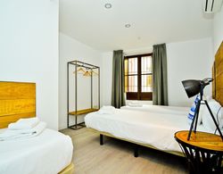 The Zentral Suites & Apartments Yatak Takımları