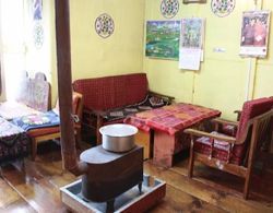 Thegchen Phodrang Lodge Lobi