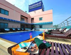 Thipurai City Hotel Havuz