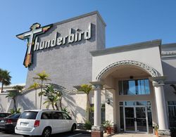 Thunderbird Beach Resort Genel
