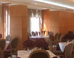Tirar International Hotel Genel