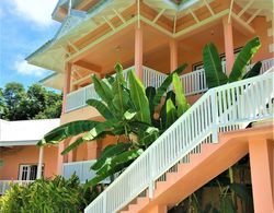 Tobago Hibiscus Villas and Apartments Dış Mekan