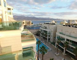 Top Residence in Eilat Terrace with Hot Tub Oda Manzaraları