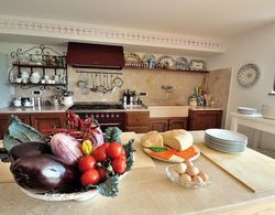 Toscana Fantastica - Cortona Villa Sleeps 6 Large Pool and Chef s Kitchen Oda