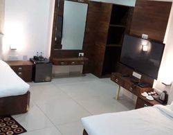 Touchwood Resort Indore Oda Manzaraları