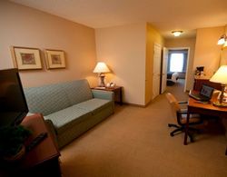 Town & Country Inn and Suites Genel